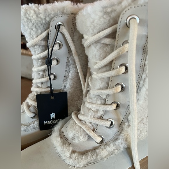 NEW! Mackage HERO - Picture 5 of 9